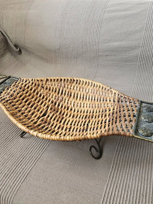 Bamboo fruit bowl like new, decorative for living room