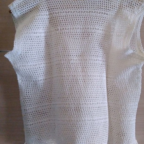 Knitted blouse like new, size M-L, white