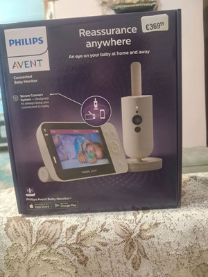Philips Avent baby monitor with Full HD camera and LCD screen