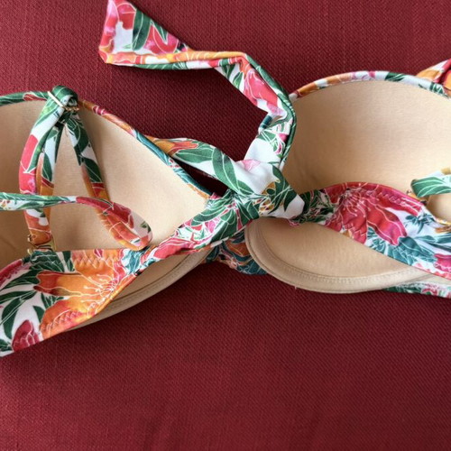 Floral Bikini Vinge Project new, size Medium/Large, colorful