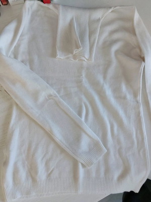 White knitted turtleneck sweater used, size s/m