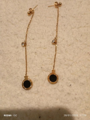 Earrings like new condition