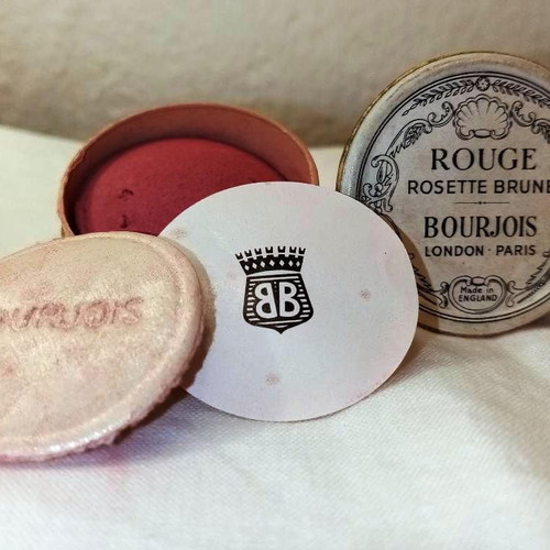 Vintage Rouge Rosette Brune Bourjois slightly used with puff and protective paper