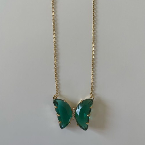 Pendant necklace like new with transparent zircon butterfly