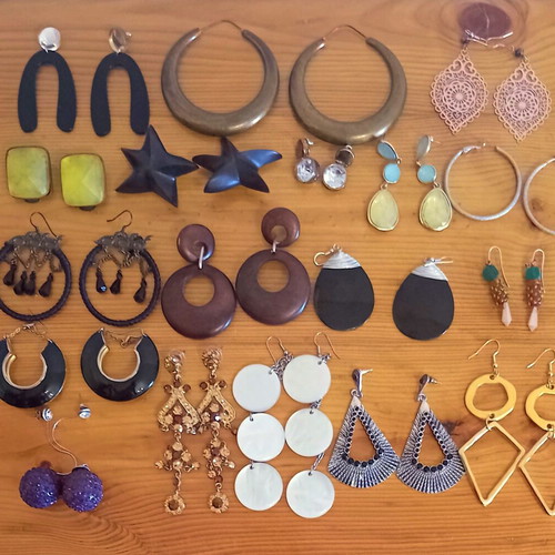 Earrings pack of 18 handmade wood with yellow agate like new
