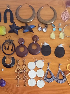 Earrings pack of 18 handmade wood with yellow agate like new