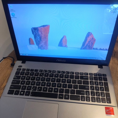 Asus X550LN laptop used, Intel Core i7, 12GB RAM, 256GB SSD, no battery