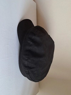 Beret hat new, size S, black