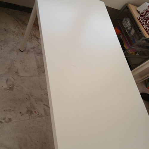Ikea desks set of 2 like new 60×120cm with legs