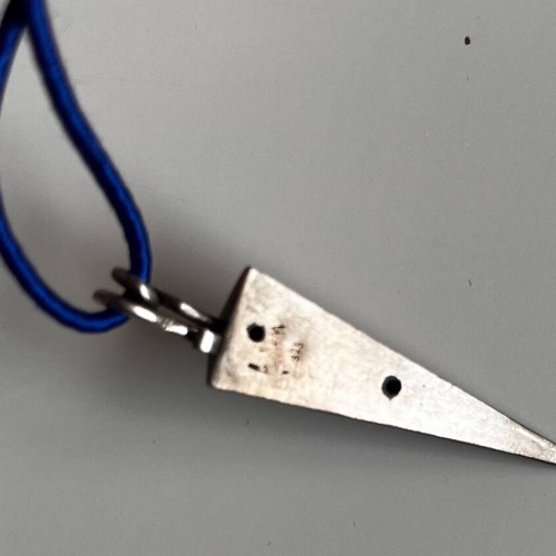 Silver 925 arrow pendant like new