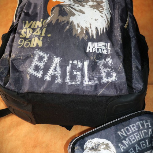 Must Diakakis backpack like new, quality student bag