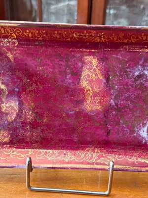 German porcelain tray used, fuchsia color 31.5x15.5 cm