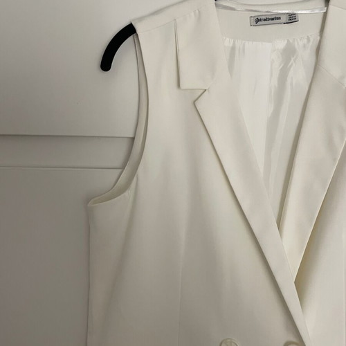 Stradivarius white sleeveless jacket medium, used, double-breasted