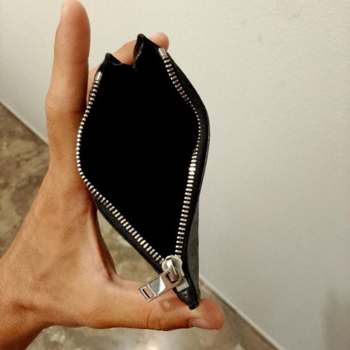 Saint Laurent card holder in good condition
