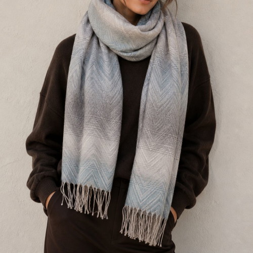 Scarf like new, white and turquoise
