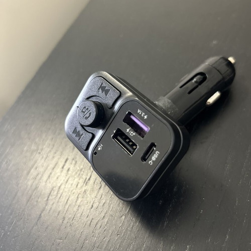 Bluetooth FM Transmitter Car Charger with USB and Type-C, like new