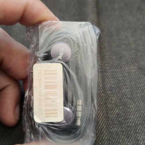 AKG in-ear earphones for Samsung Galaxy new, wired