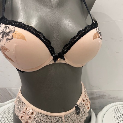 Women's lingerie new, bra 34B/75B and half panties XS/S, beige