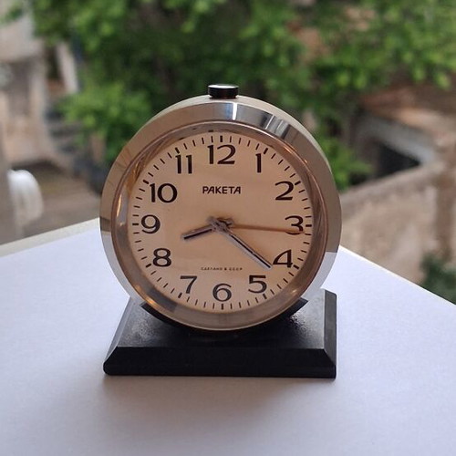 Paketa 1970 mechanical alarm clock like new