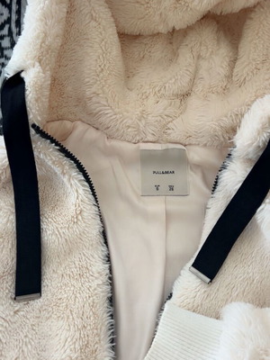 Fur jacket Pull & Bear like new, white, size S