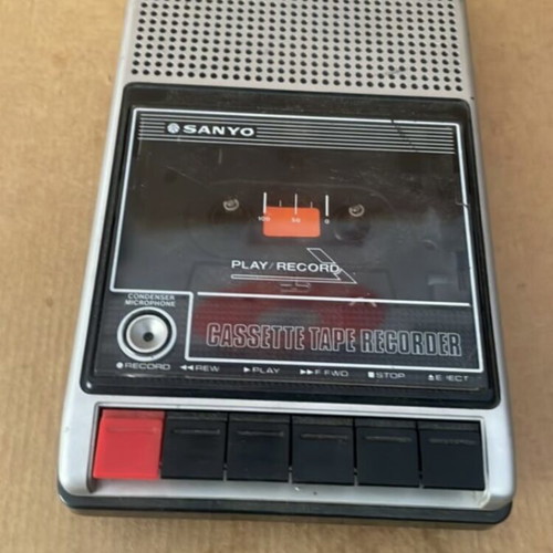 Sanyo cassette player used, works