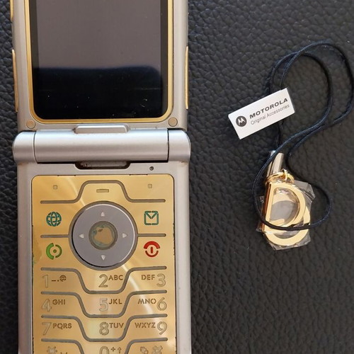 Motorola Motorazr V3i Dolce & Gabbana used, gold