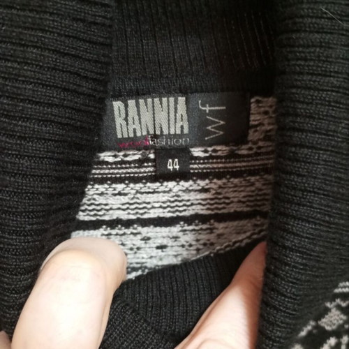 Women's Rannia turtleneck sweater Italy new with black and white pattern