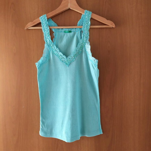 Benetton women's blouse used in excellent condition
