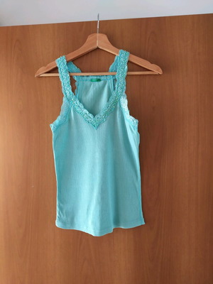 Benetton women's blouse used in excellent condition