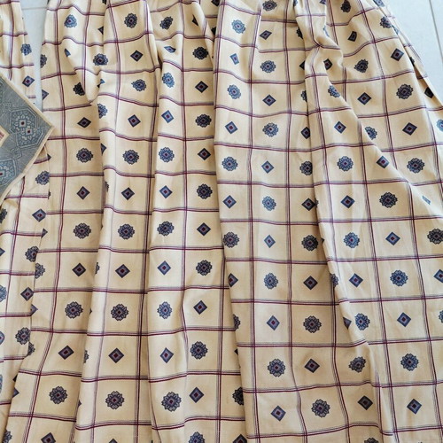 Curtain set with lambriken, like new