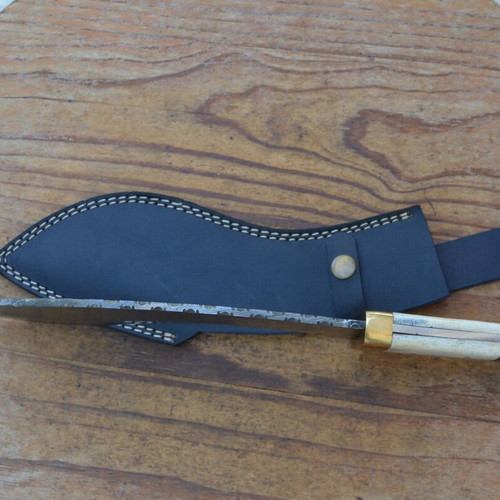 Custom Made Vintage Damascus Collectable Hunting Knife from The Eagle Collect 5747