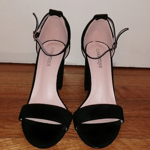 Diamantique black suede high-heel sandals size 39 like new