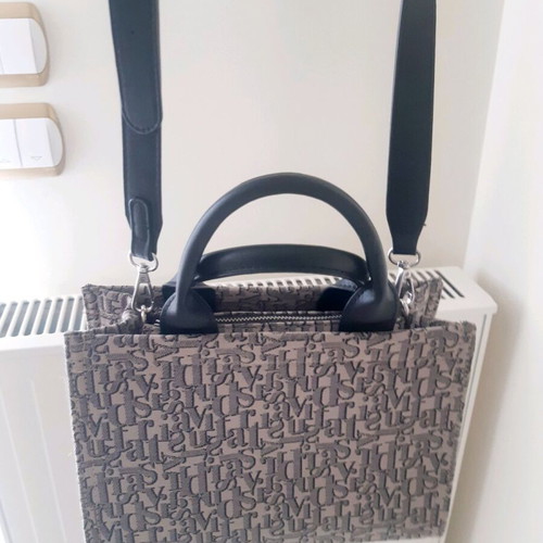 Stradivarius crossbody bag like new, beige with durable fabric