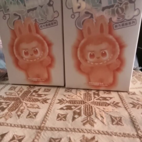Labubu figures new sealed