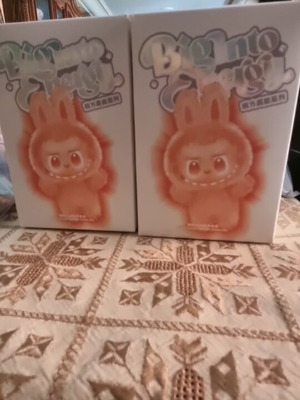 Labubu figures new sealed