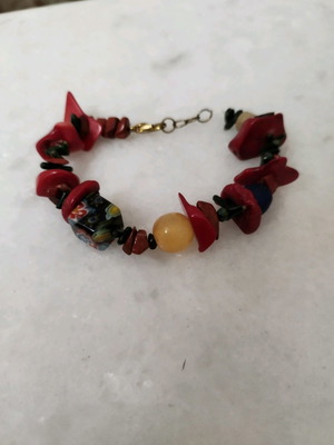 Bracelet multicolored new with red and multicolored stones