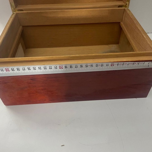 Cherry Wood Cigar Humidor like new with free car gift