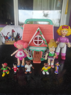 Teeny Weeny Families vintage dollhouse and 90s miniatures used