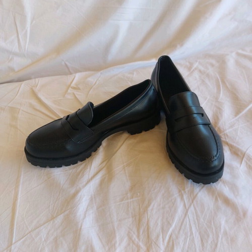 Loafer black like new, size 39
