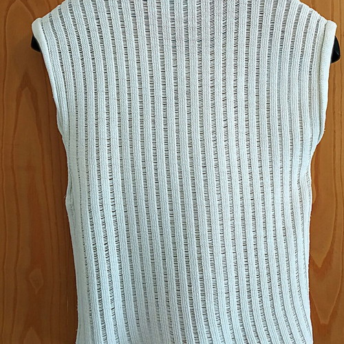 Women's knitted sleeveless top used, size Small, white