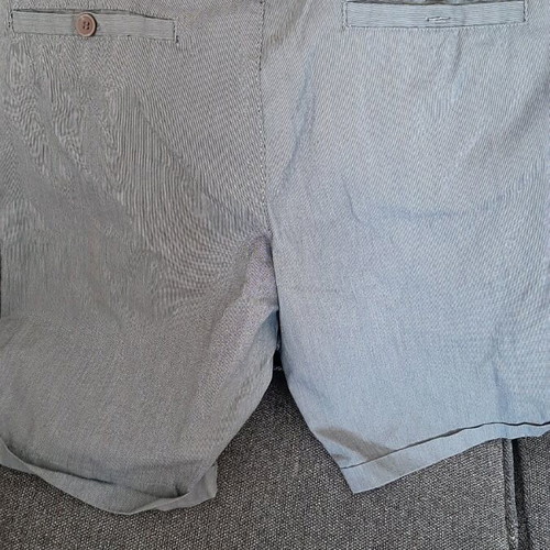 Striped bermuda shorts, straight fit, size 44, used