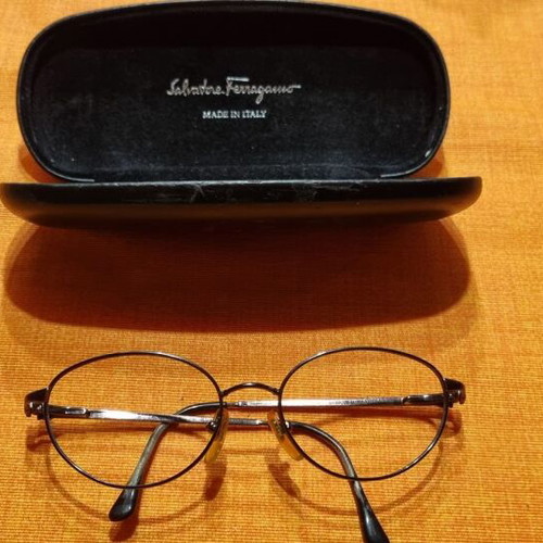 Salvatore Ferragamo women's eyeglass frame like new, brown and gold