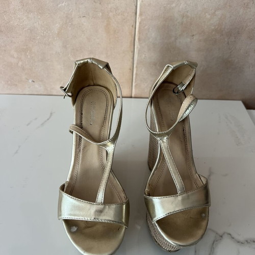 Gold platform sandals, size 38, beige