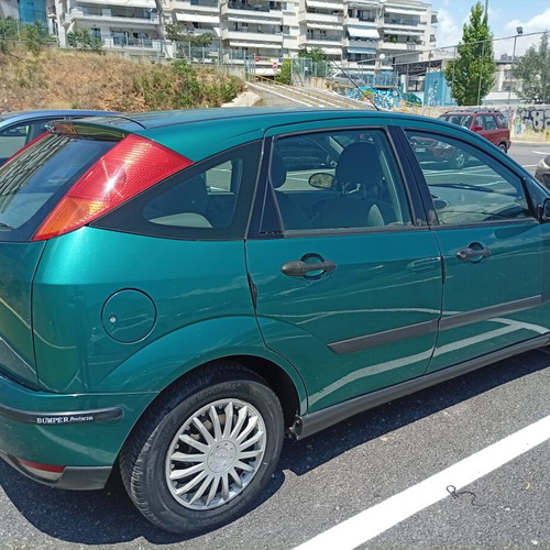 Ford Focus 1999 1600cc used, manual, 100 hp, Alpine radio-cd