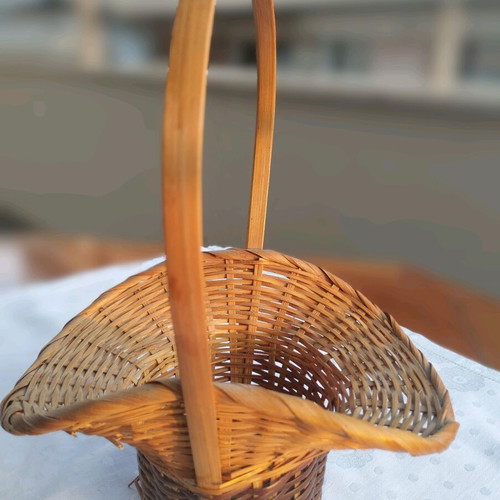 Vintage wicker decorative basket like new, 26 cm height