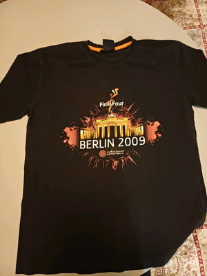 F4 Berlin 2009 t-shirt used, collectible, size XL