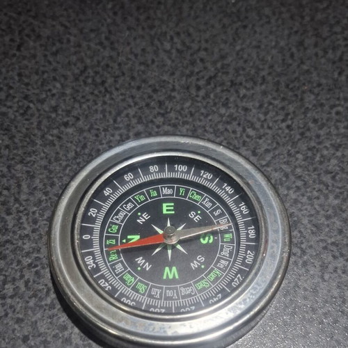 Metal Compass Feng Shui 7.5cm like new