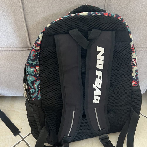 School Bag like new for Primary or Secondary with many compartments