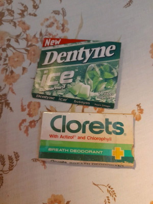 Винтидж опаковки Clorets и Dentyne употребявани