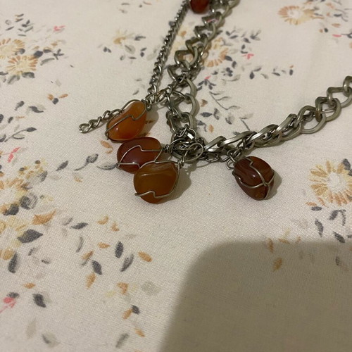 Necklace chain with precious stones like new, orange and silver